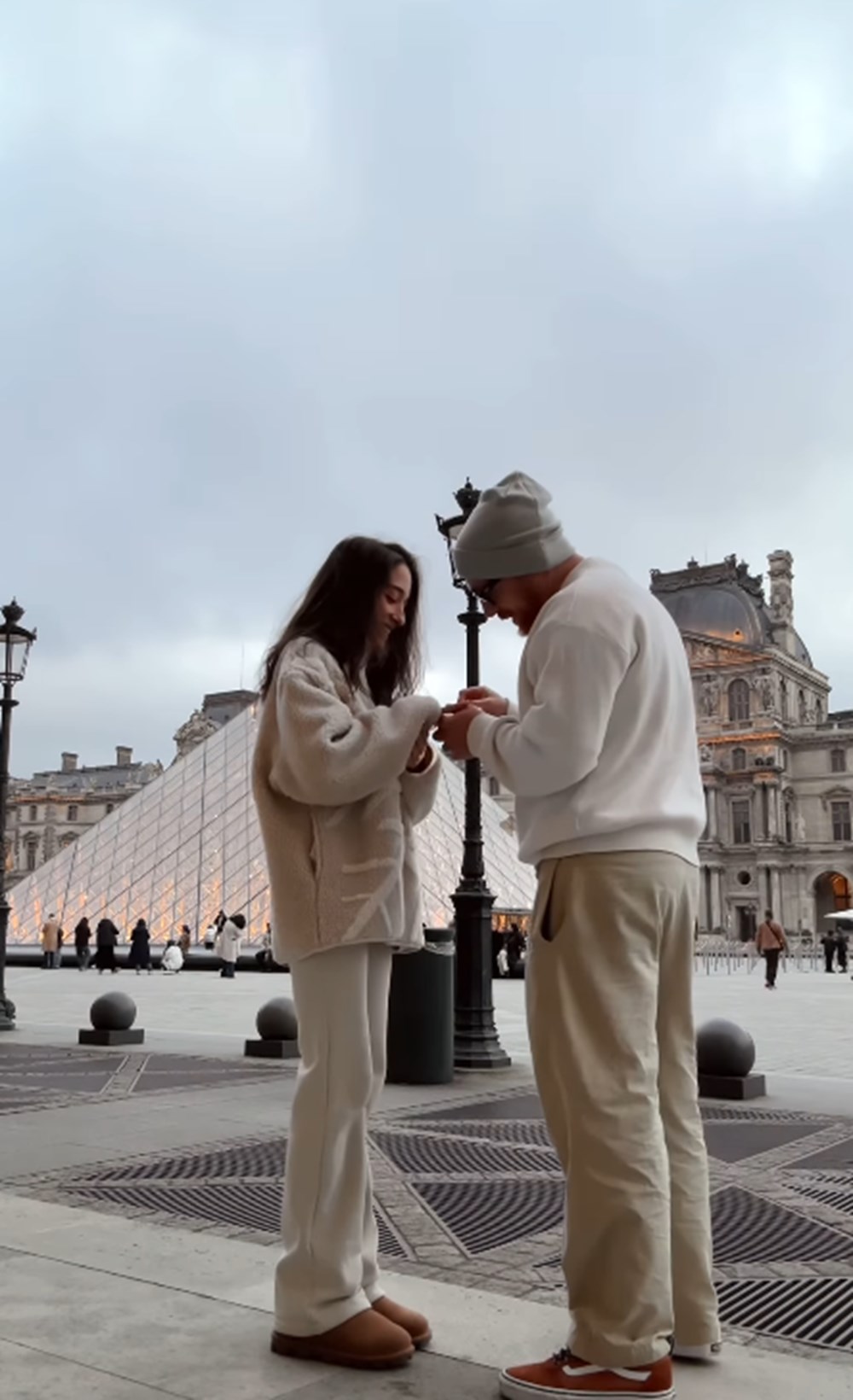Çocuklar Duymasın'ın yıldızı Furkan Kızılay evleniyor! Paris'te romantik evlenme teklifi - 2