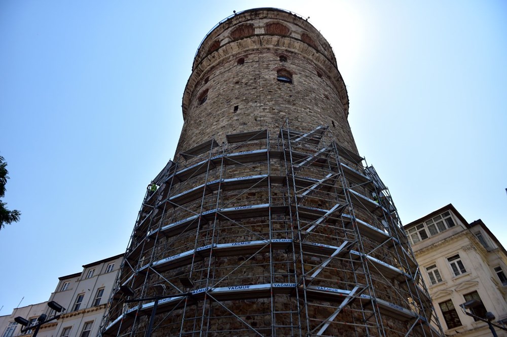 Galata Kulesi�nde restorasyon ebabil kuşlarının yuvaları nedeniyle