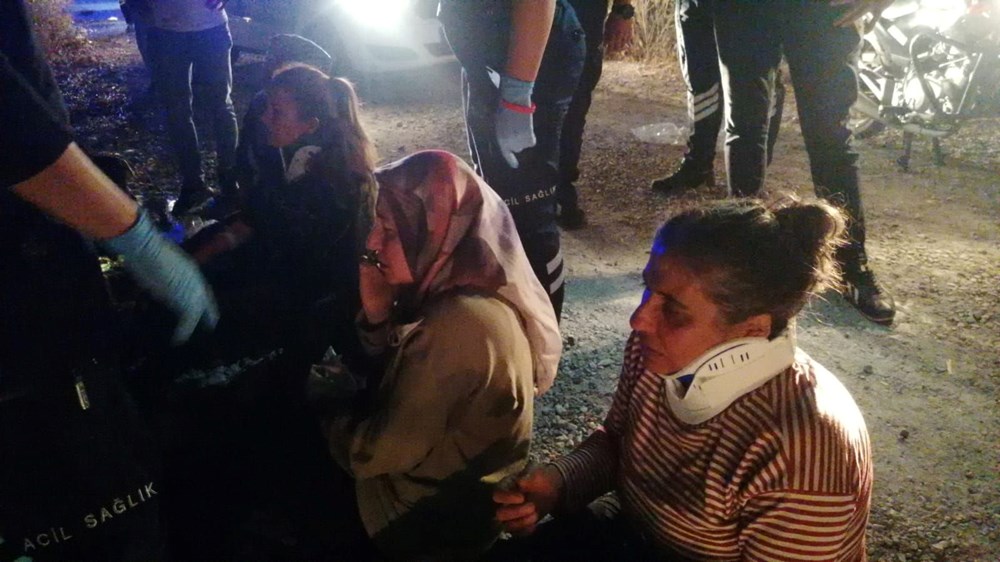 İşçilerin minibüsü kavun tarlasına uçtu: 11 yaralı - 3