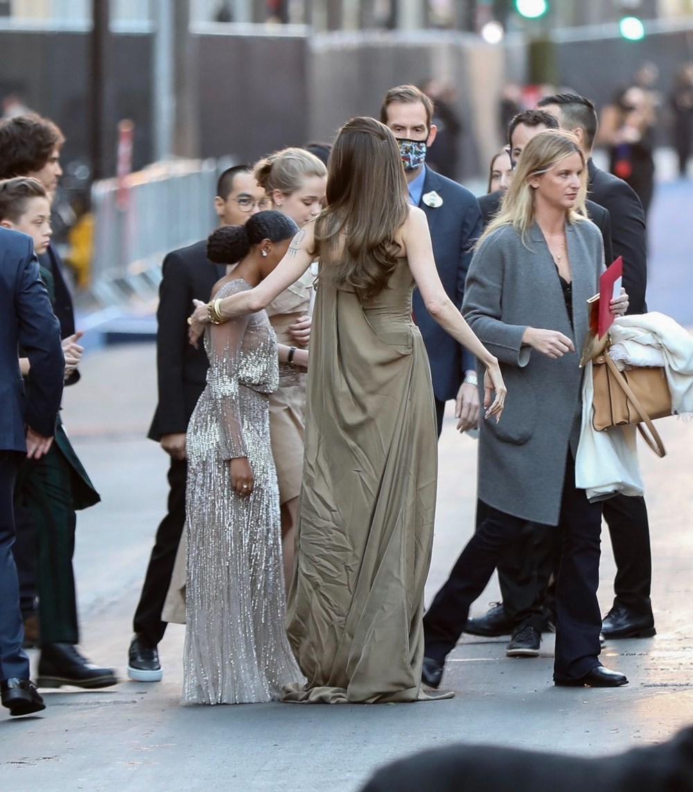 Angelina Jolie, Eternals galasına çocuklarıyla katıldı - 19