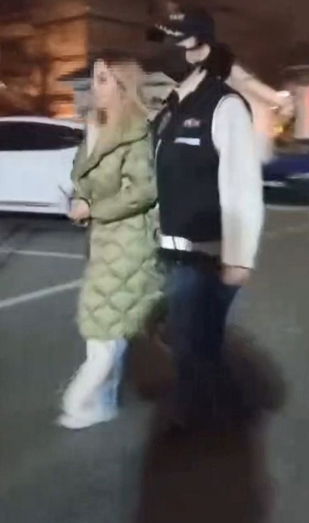 Belinde silahla para saçan sosyal medya fenomeni Aleyna Dalveren gözaltına alındı - 4