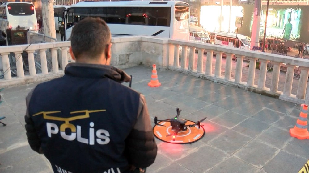 Taksim'de yeni yıla saatler kala hareketlilik başladı - 18