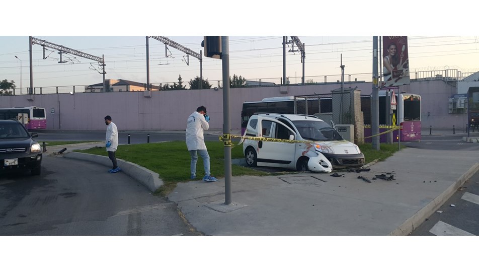 Havaya ateş açan kişiler kaza yaptı