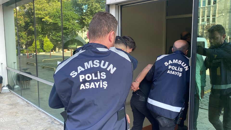 Adına 8 ayrı bankada hesap açıldı, tüm parayı çekip polise teslim edince dövüldü - 1