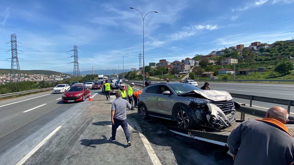 TEM'de 6 araçlı zincirleme kaza: 9 yaralı - 4