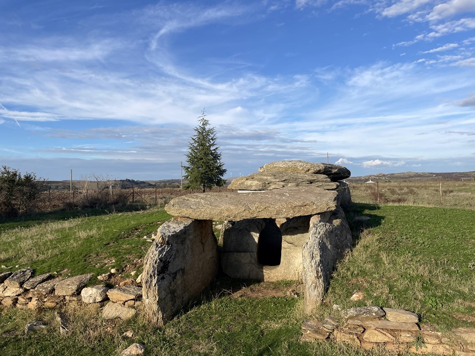 Traklar'dan miras dolmenlerin korunması talebi - 1