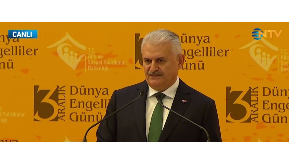 Başbakan Yıldırım'dan 2018'de 5 bin engelliye kadro müjdesi
