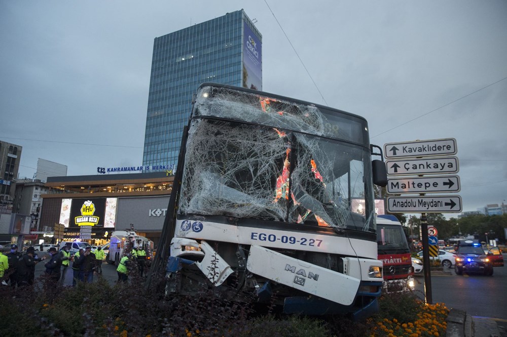 Ankara'da iki otobüs çarpıştı: 17 yaralı - 1
