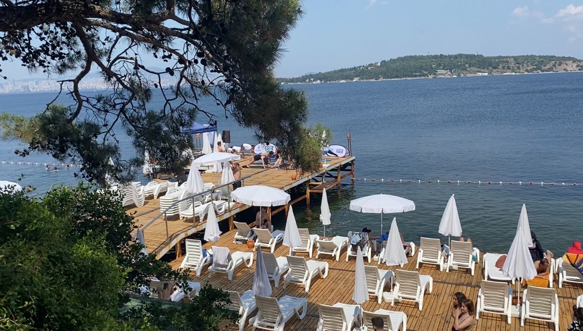 Tatile gidemeyenler akın ediyor | İstanbul'daki plaja giriş ücretleri belli oldu