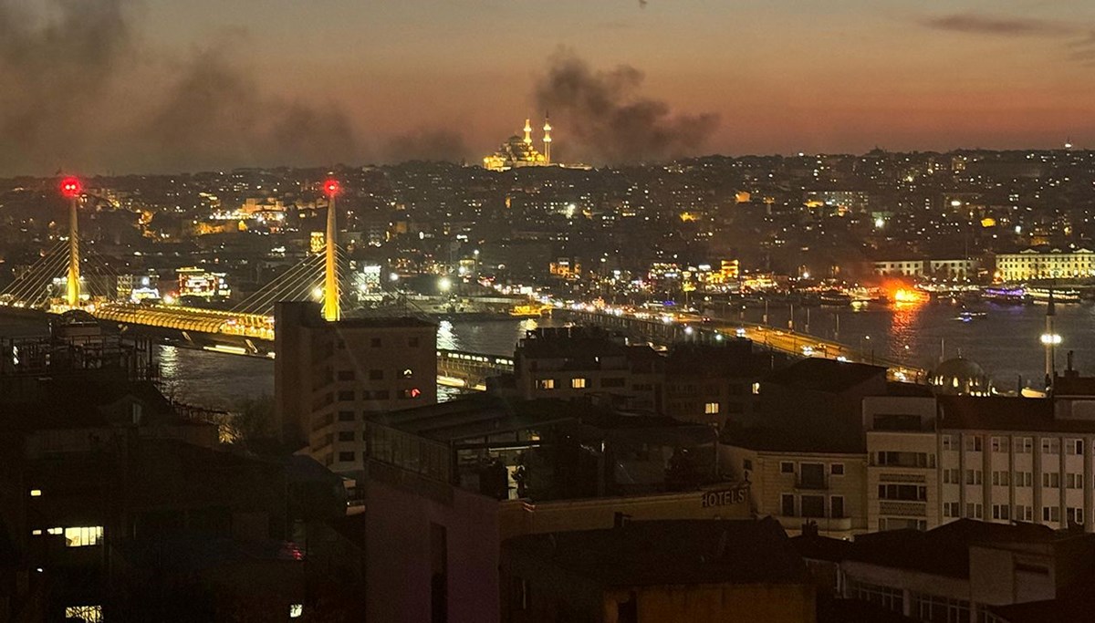 Haliç'te tekne yangını