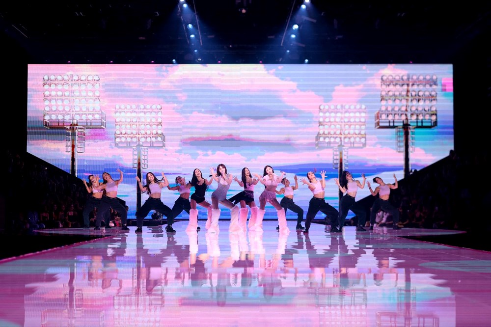 Victoria’s Secret defilesinde büyük sürpriz: 9 aylık hamile model podyumda - 7