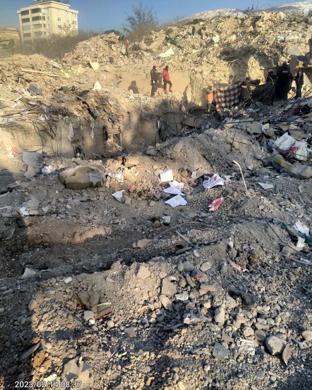 Depremde 150 kişinin öldüğü sitenin zemin etüdü göz kararıyla yapılmış - 3