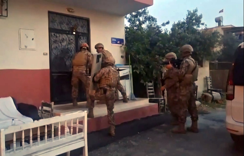 Villalar, cipler, altınlar... Adana'daki çetenin 600 milyon lirasına el konuldu 73 0aza0tmcdEmL74u14lXedg