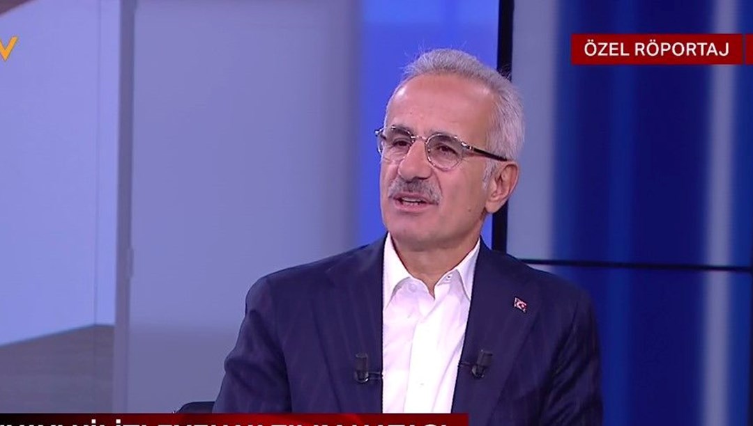 Yazılım kaosunun Türkiye'ye etkisi | Bakan Uraloğlu: Tam normale dönmedi ama hayatı kilitleyen noktada değil