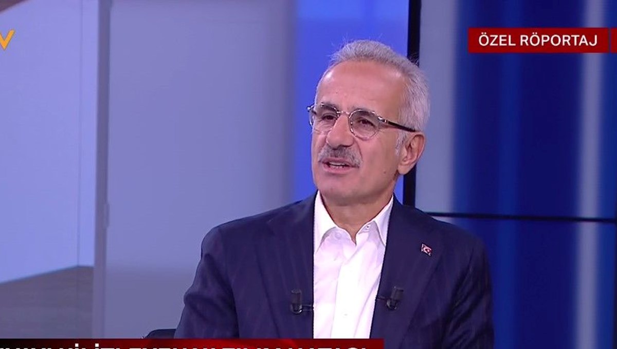 Yazılım kaosunun Türkiye'ye etkisi | Bakan Uraloğlu: Sistem tam normale dönmedi ama hayatı kilitleyen noktada değil