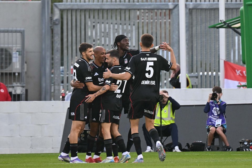 Beşiktaş, St. Patrick's'i güle oynaya yendi: Rövanş öncesi büyük avantaj! - 1
