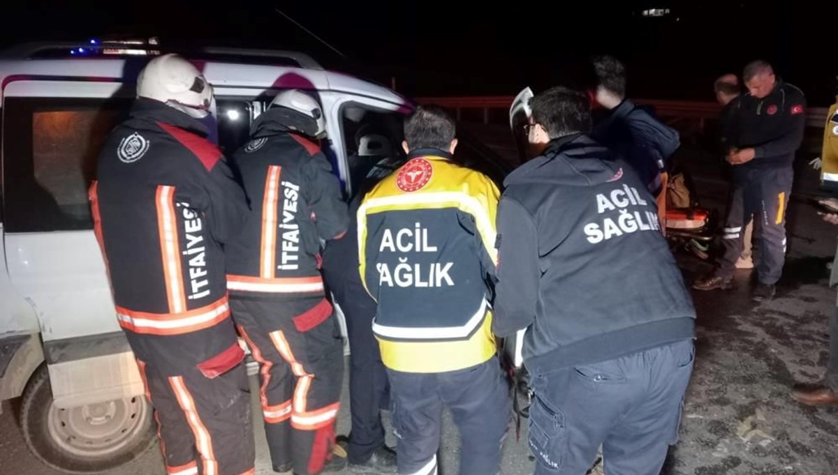 Kontrolden çıkan hafif ticari araç takla attı: 2 yaralı