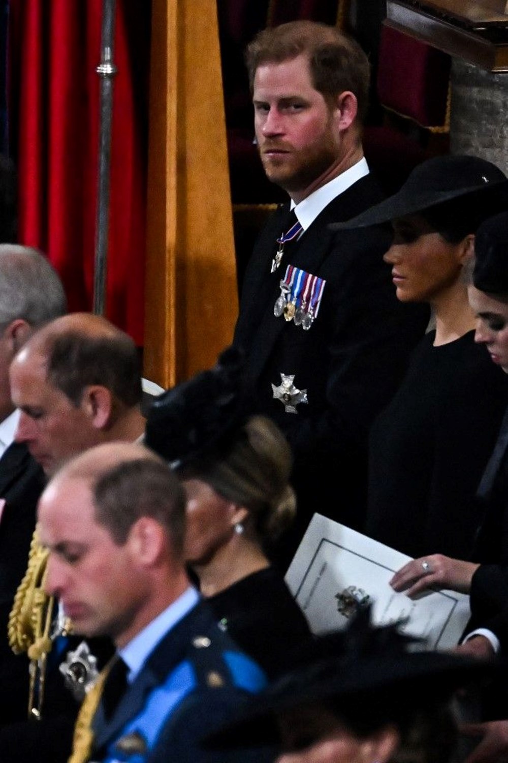 İngiltere, Kraliçe'sine veda ediyor! Kraliçe Elizabeth'in cenaze töreni devam ediyor - 4