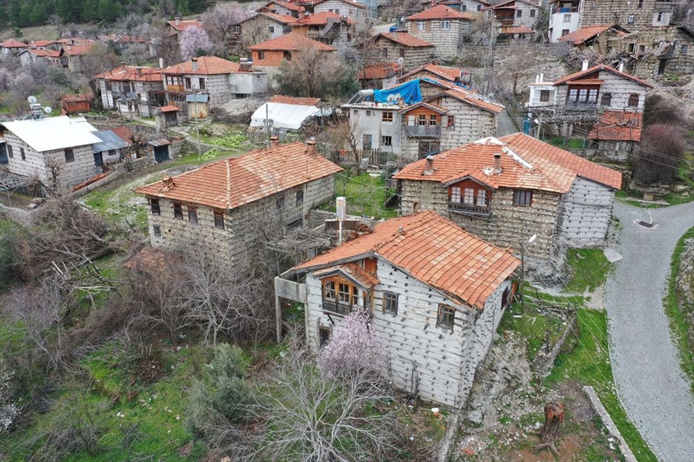 antalya nin tarihi dugmeli evleri