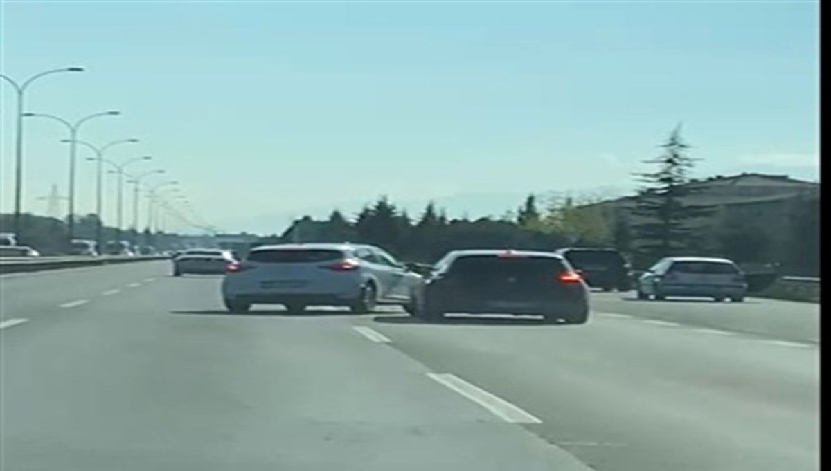 TEM’de sıkıştırdığı otomobilin kaza yapmasına neden oldu TEM’de sıkıştırdığı otomobilin kaza yapmasına neden oldu