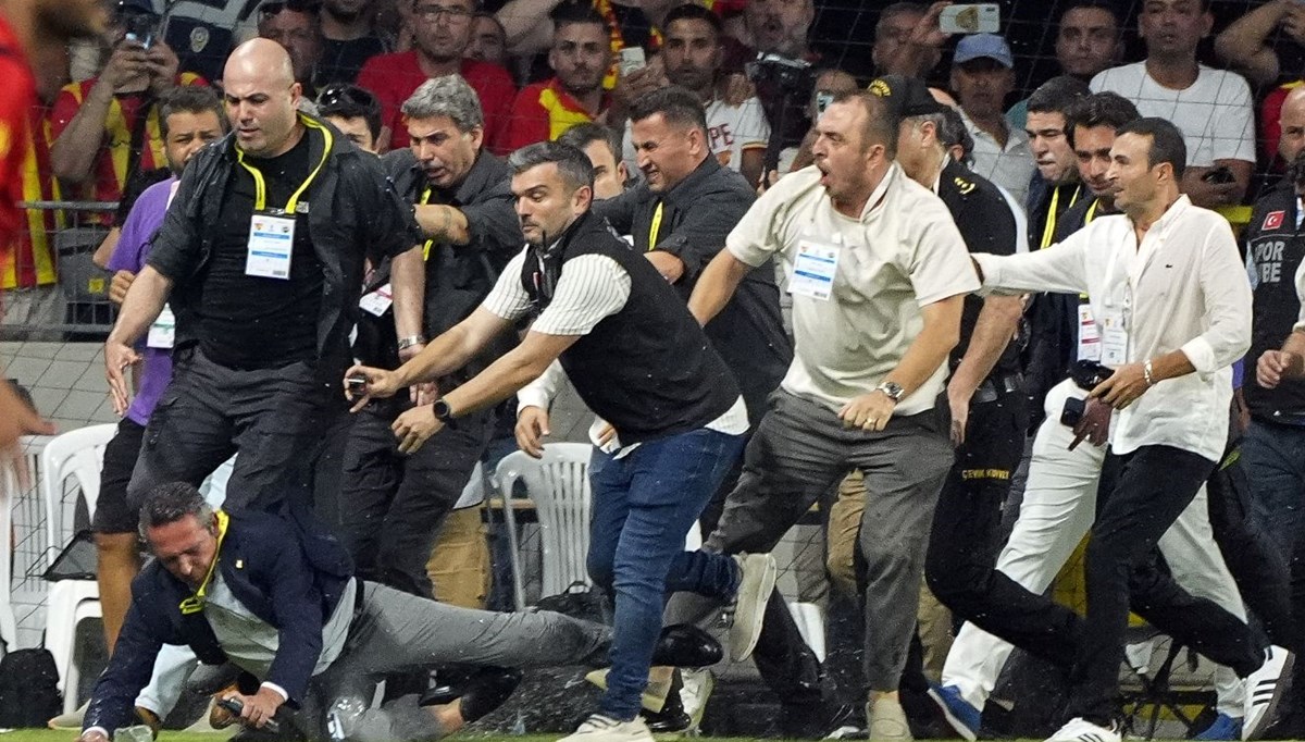 Fenerbahçe'den Göztepe maçı açıklaması: 54 kişi hakkında suç duyurusunda bulunuldu