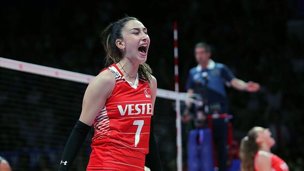 Milli voleybolcular Hande Baladın ve Zehra Güneş Fenerbahçe yolunda! - 1