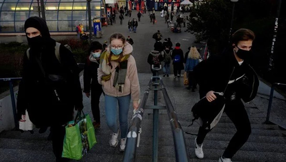 Polonya'da Covid-19 kısıtlamaları kaldırıldı