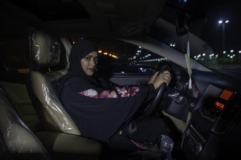 Suudi Arabistan’da makinistlik ilanına binlerce kadın başvurdu - 2