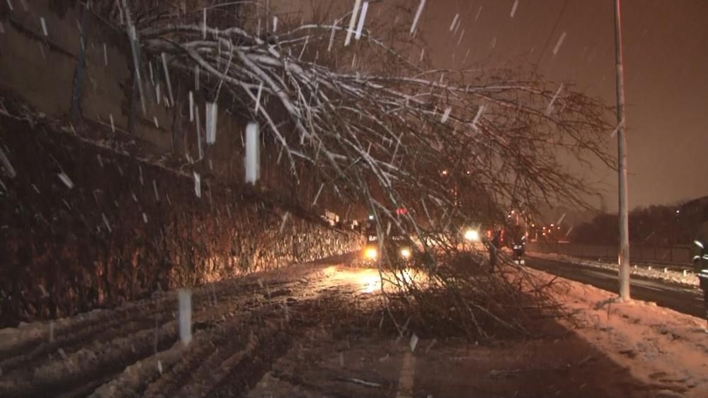 İstanbul'da kar yağışı devam ediyor (AKOM ilçe ilçe kar kalınlıklarını paylaştı) - 7