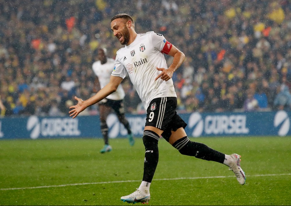 Beşiktaş Kadıköy'de Fenerbahçe'yi 10 kişiyle dağıttı! Dev derbide tam 6  gol