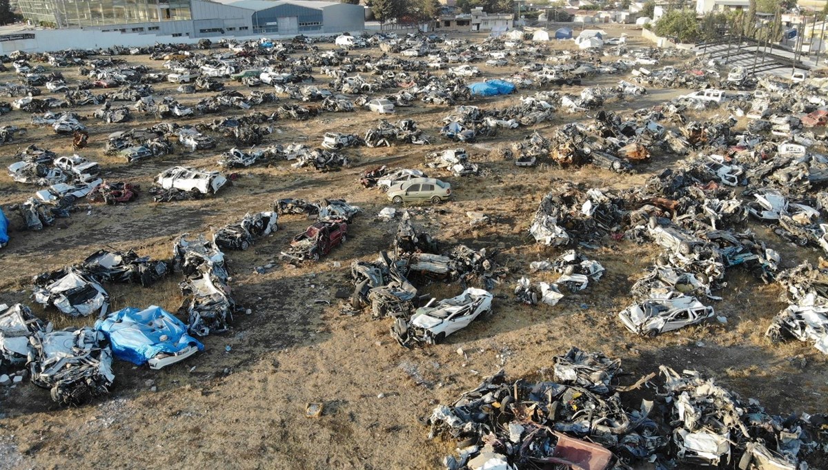 Hatay'da enkazdan çıkarılan 18 bin 931 araç sahiplerine teslim edildi