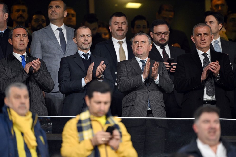 Fenerbahçe Başkanı Ali Koç'tan Mourinho açıklaması: Yönetim gider hoca kalır - 5