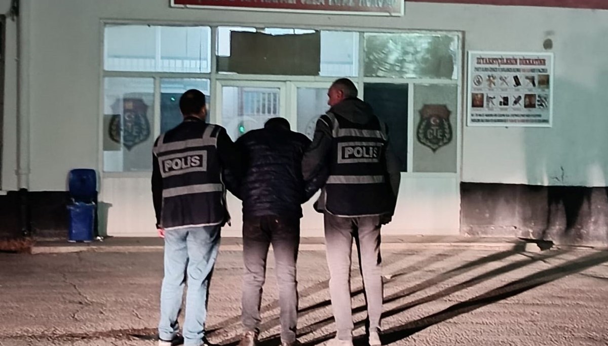 Firari hükümlülere operasyonda beş gözaltı Firari hükümlülere operasyonda beş gözaltı