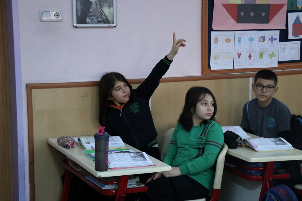 Depremin ardından 71 ilde ikinci dönemin ilk zili çaldı - 4