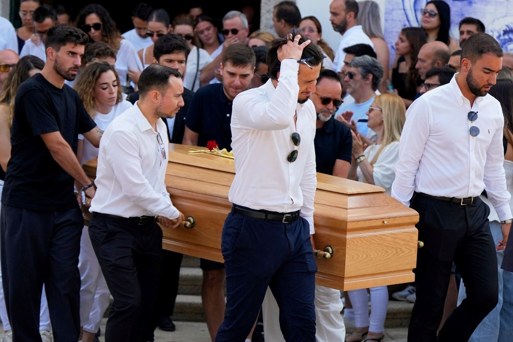 Futbol dünyası yasta: Jota'nın cenazesinde gözyaşları sel oldu! - 1
