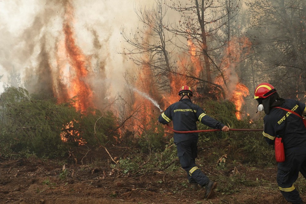 Yunanistan’da yangın felaketinin boyutları ortaya çıktı: 586 yangında 3 kişi öldü, 93 bin 700 hektardan fazla alan yandı - 11