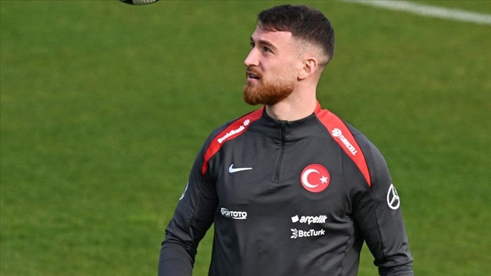 Şampiyonlar Ligi kadrosuna alınmayan milli yıldız kararını verdi: Süper Lig'e geliyor! - 1