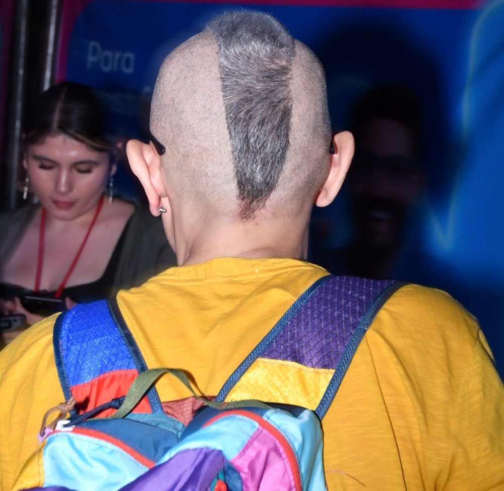 Okan Bayülgen'in punk tarzı - 4
