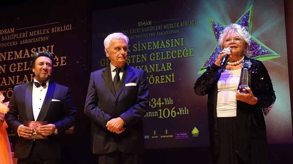 Türk Sinemasını Geçmişten Geleceğe Taşıyanlar ödülleri verildi - 1