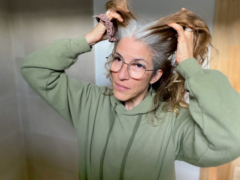 Saçların erken beyazlamasını önleyen ipuçları: Gece boyunca bekletmek yetiyor 74