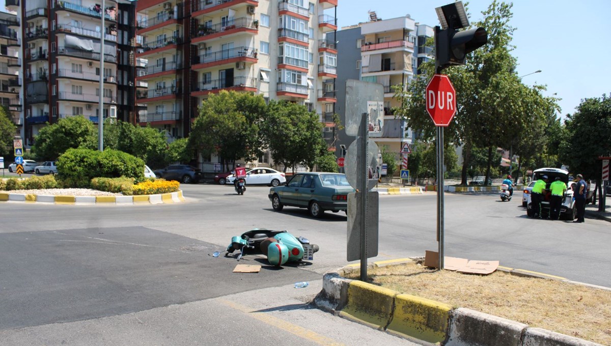 Otomobil ve motosiklet çarpıştı Otomobil ve motosiklet çarpıştı