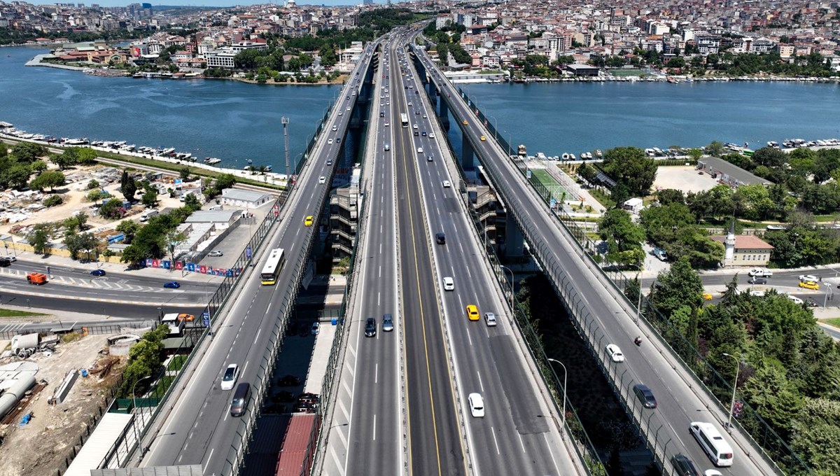 Bayramın ilk gününde İstanbul'da yollar yine boş
