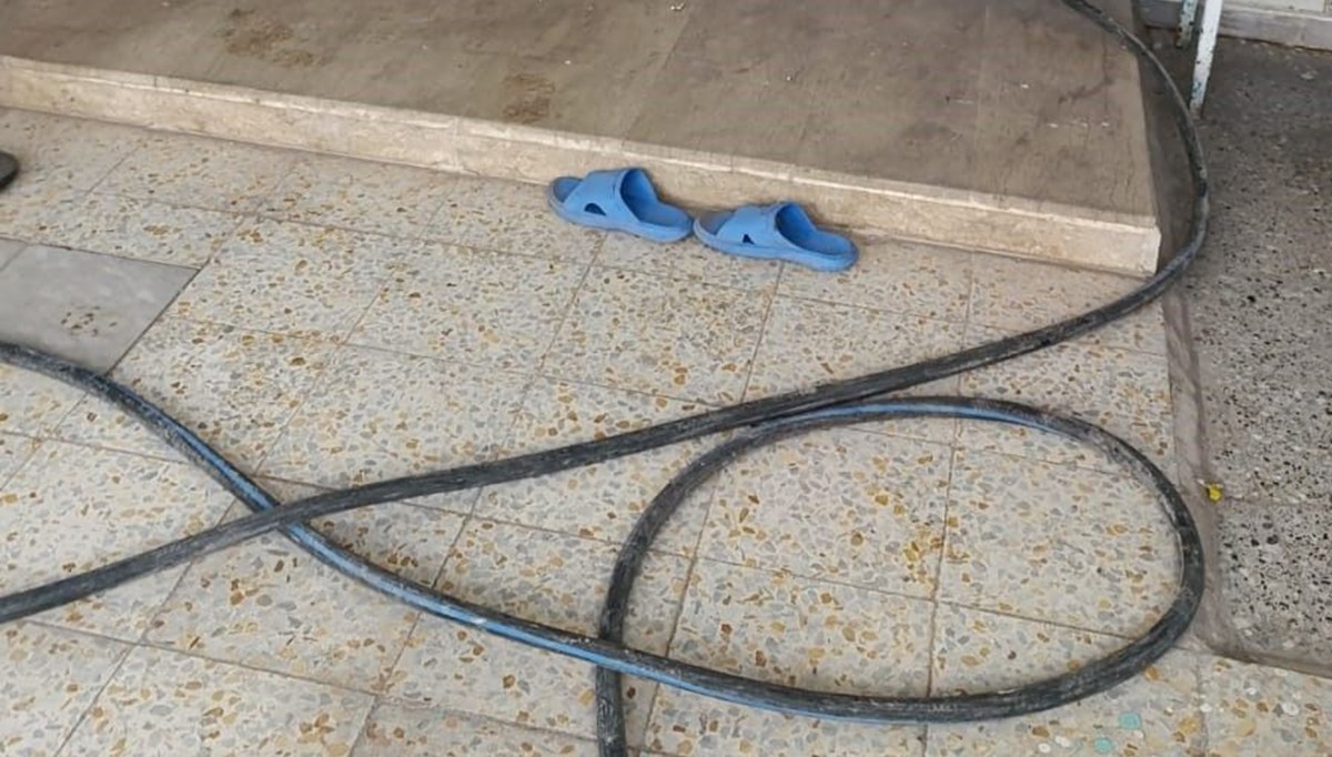Şanlıurfa'da pes dedirten olay: Hortum çekip camiyi su altında bıraktılar Şanlıurfa'da pes dedirten olay: Hortum çekip camiyi su altında bıraktılar