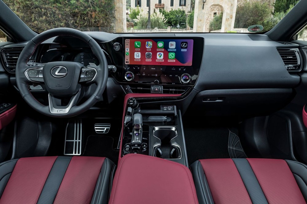 Lexus'ta yeni dönem: İlk plug-in hibrit modelini tanıttı - 7