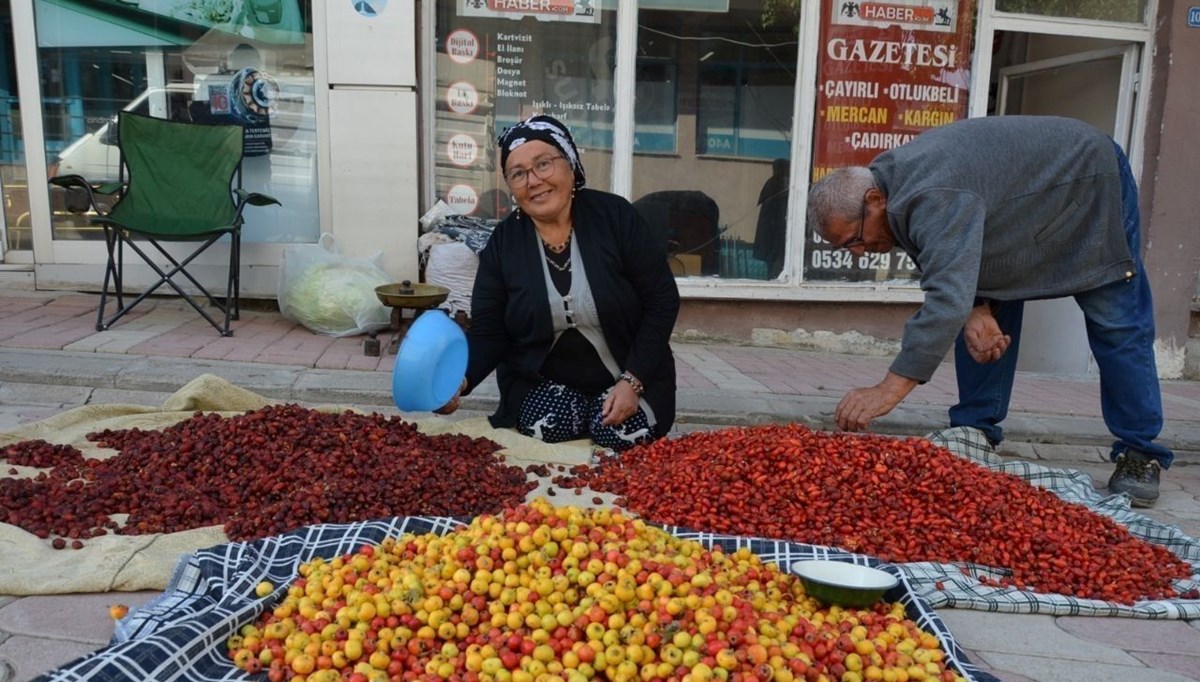 Dağlarda yetişiyor, tezgahta yerini aldı:  Toplaması çok zahmetli