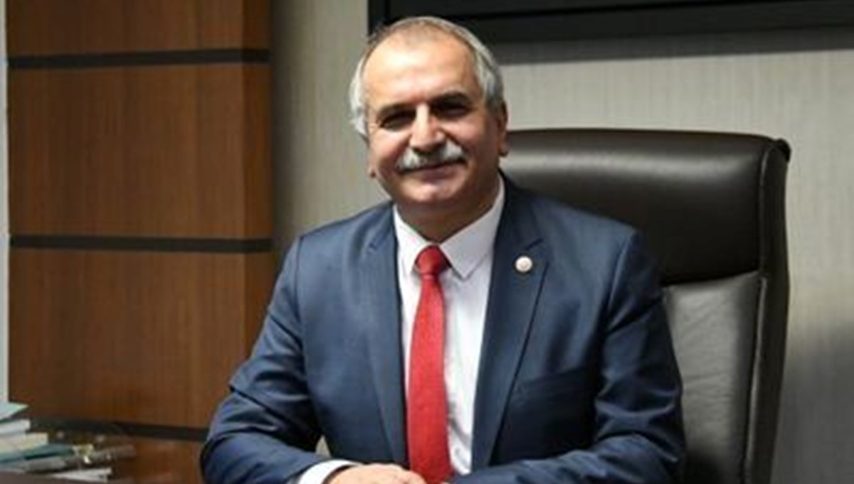 Eski İYİ Partili milletvekili kardeşi tarafından bıçaklandı Eski İYİ Partili milletvekili kardeşi tarafından bıçaklandı
