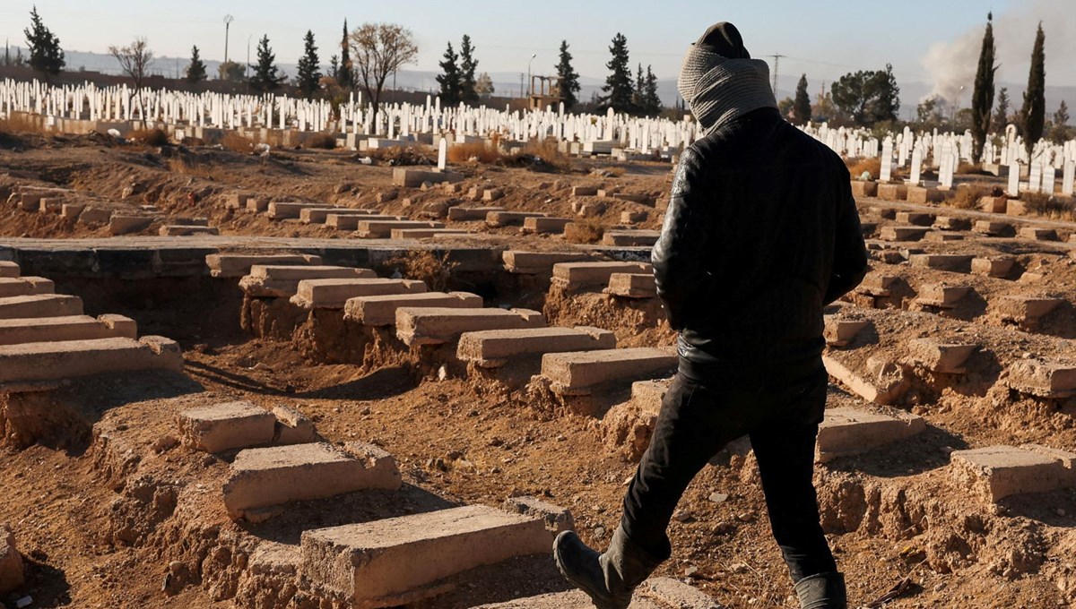 Cesetleri sığdırmak için buldozerle ezmişler: Şam'daki 100 bin kişilik toplu mezarın hikayesi