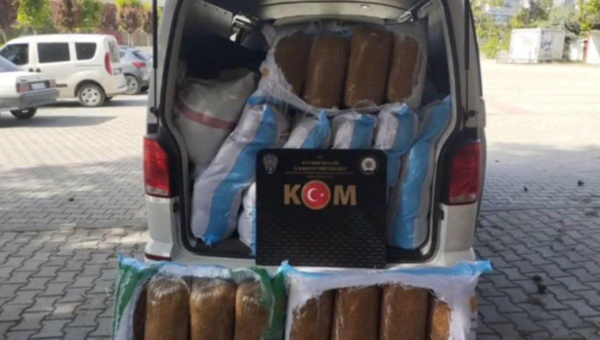 Kayseri'de 940 kilo kaçak tütün ele geçirildi