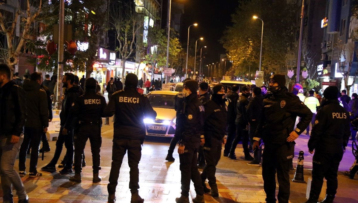 Uşak'ta derbi kavgası: 2 yaralı, 3 gözaltı