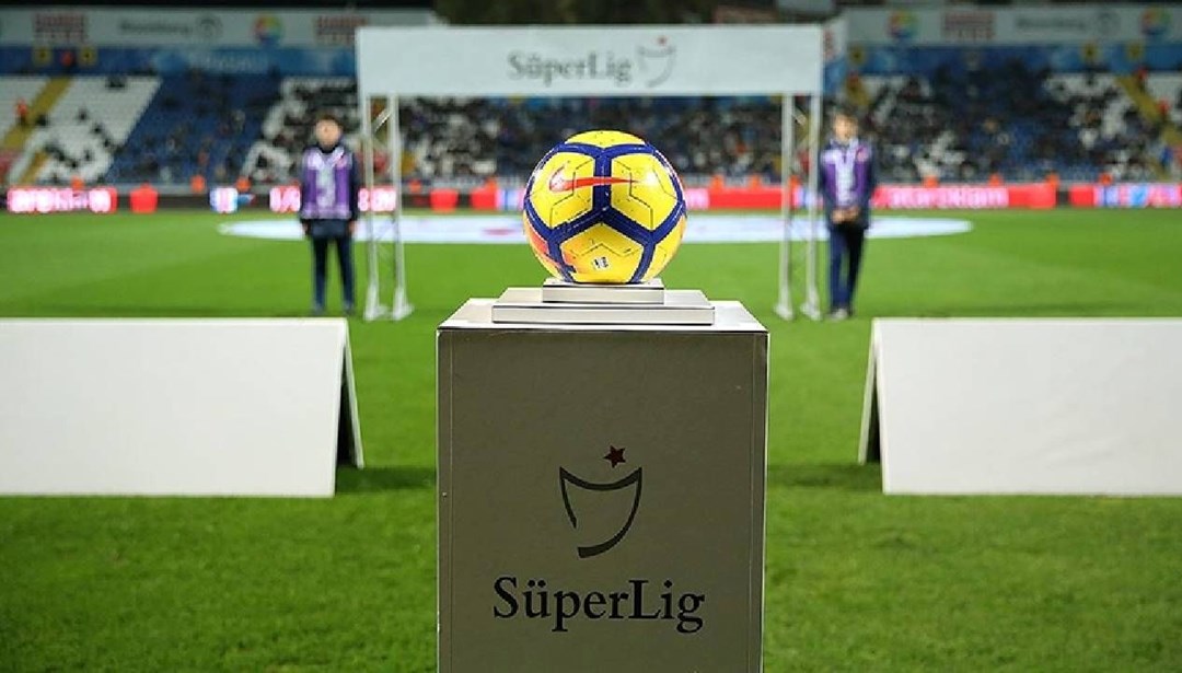 Süper Lig'de ilk düdük yeni kurallarla bugün çalıyor